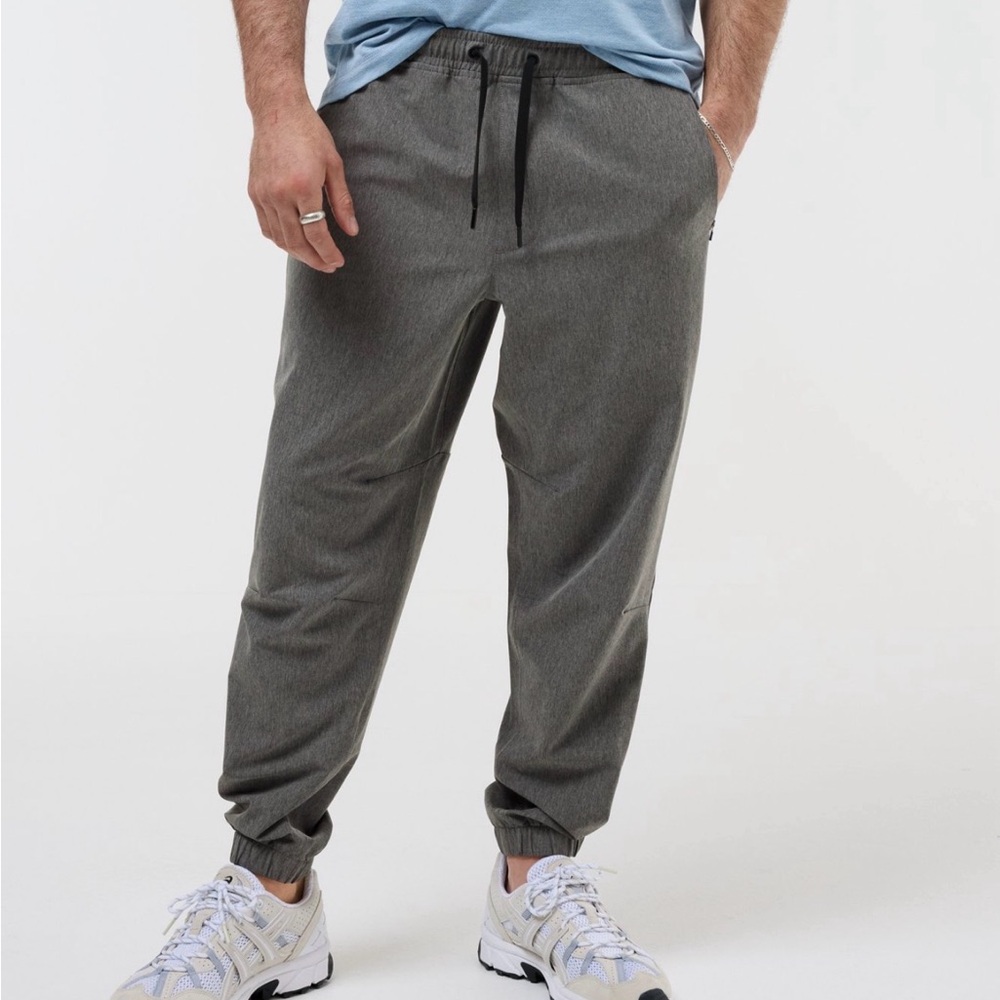 American Eagle AIRFLEX + AE 24/7 TECH JOGGER